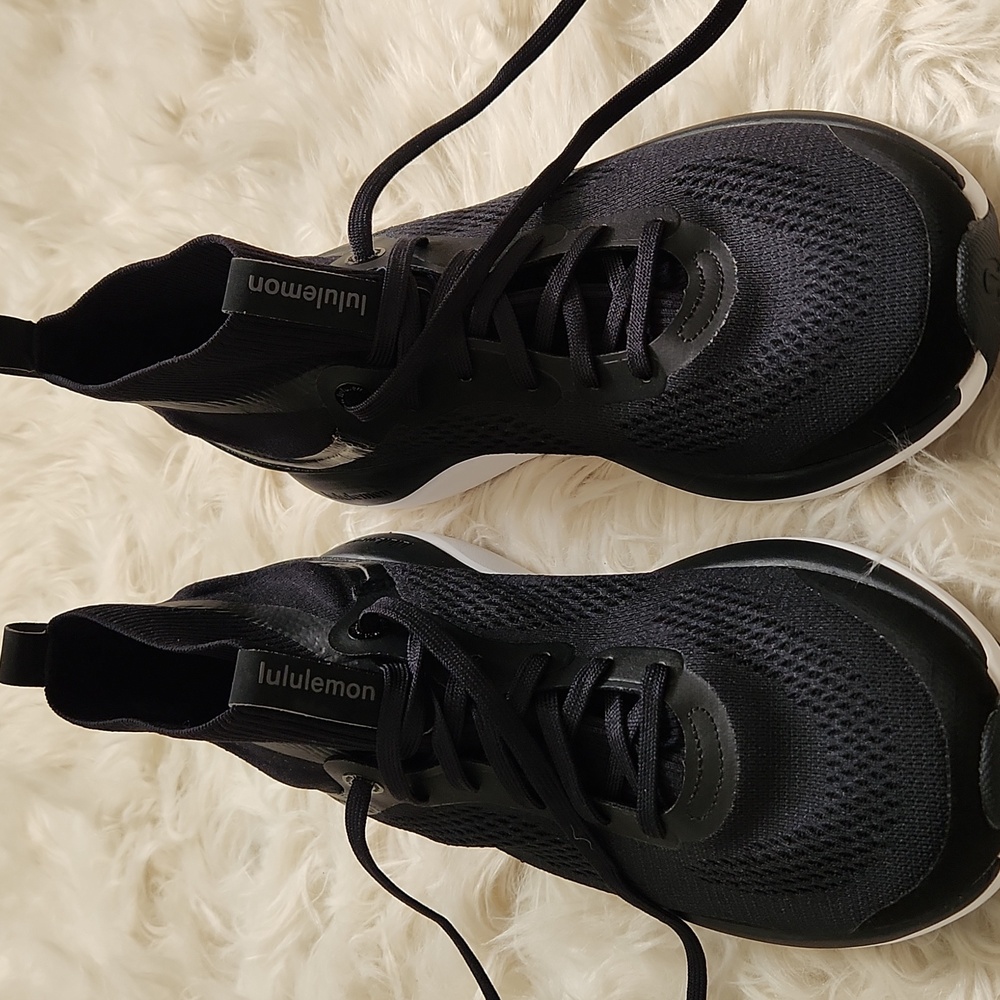Lululemon Chargefeel Mid Womens Workout Shoe In Black/Anchor/White Size 9.5 - Picture 10 of 17
